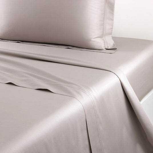 Triomphe Loutre Flat Sheet by Yves Delorme