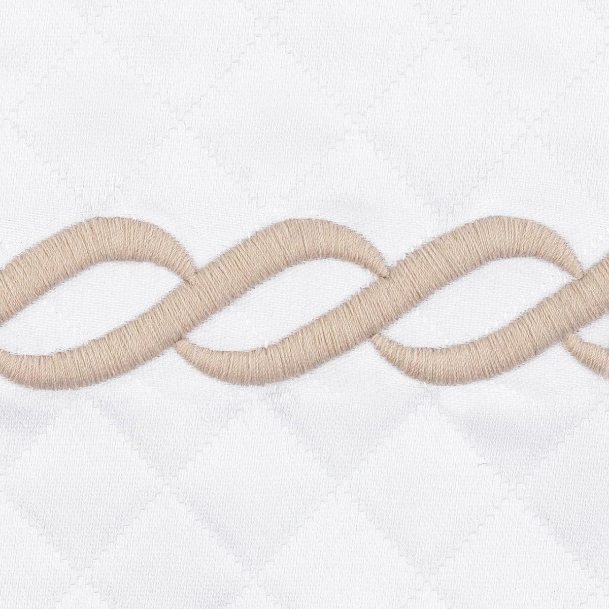 Matouk Classic Chain Scallop Matelasse Swatch Dune | Matouk at Fig Linens and Home