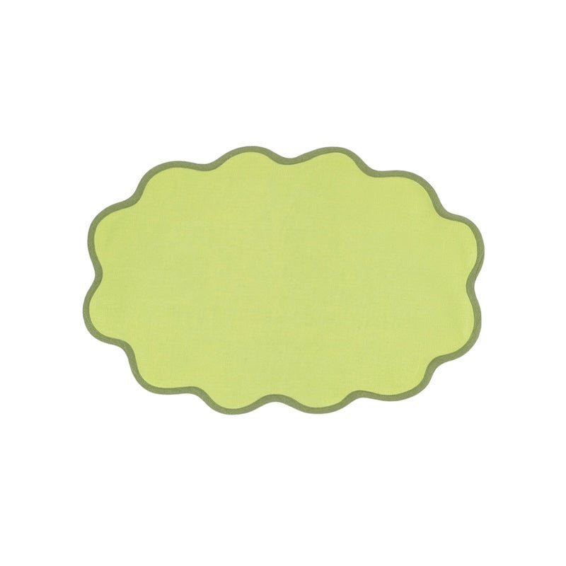 Matouk Placemat - Scallop Edge Oval Placemat in Peridot and Grass Green