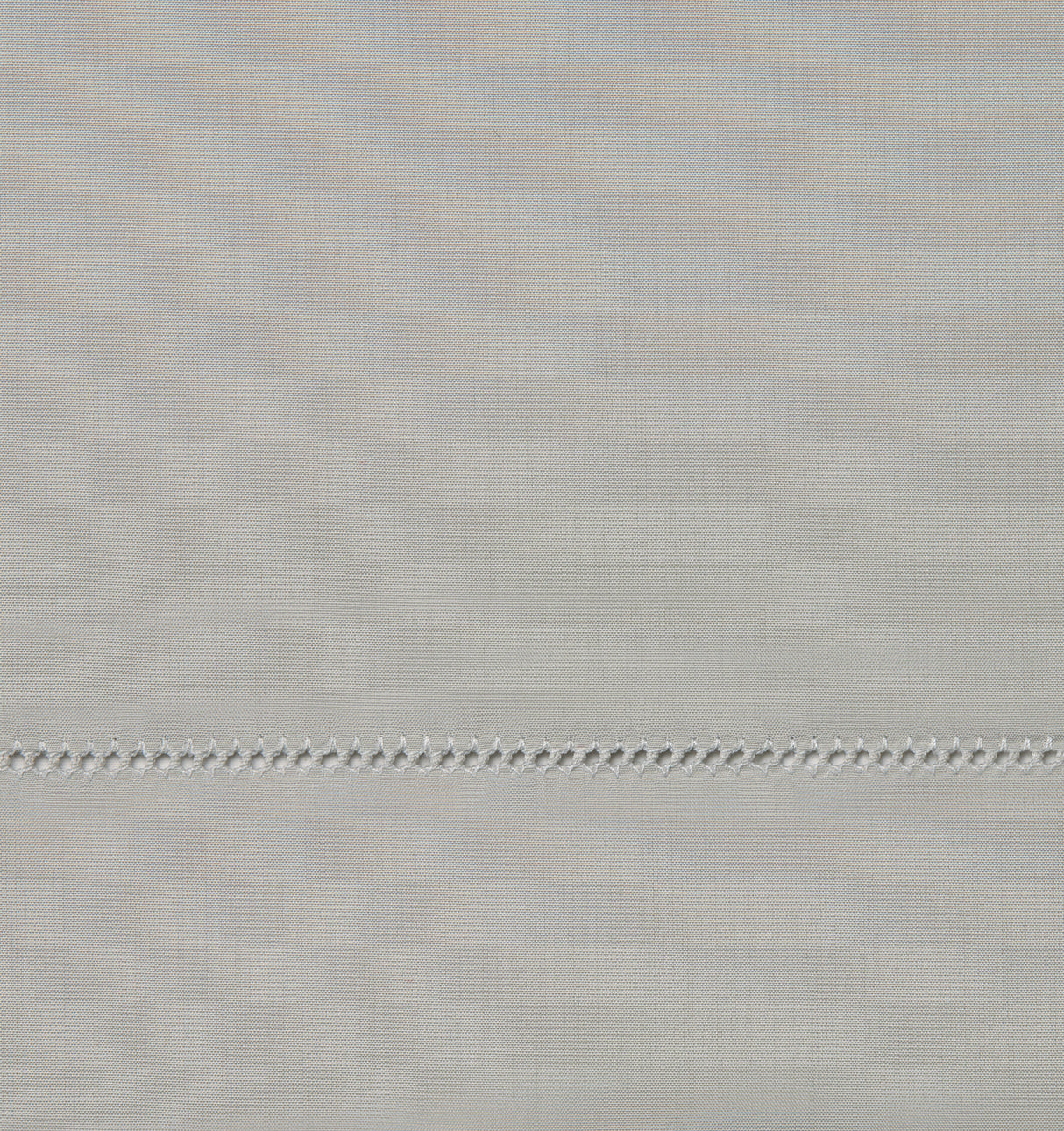 Sferra Spring26 Luxor Flat Sheet Silver Swatch at Fig Linens And Home