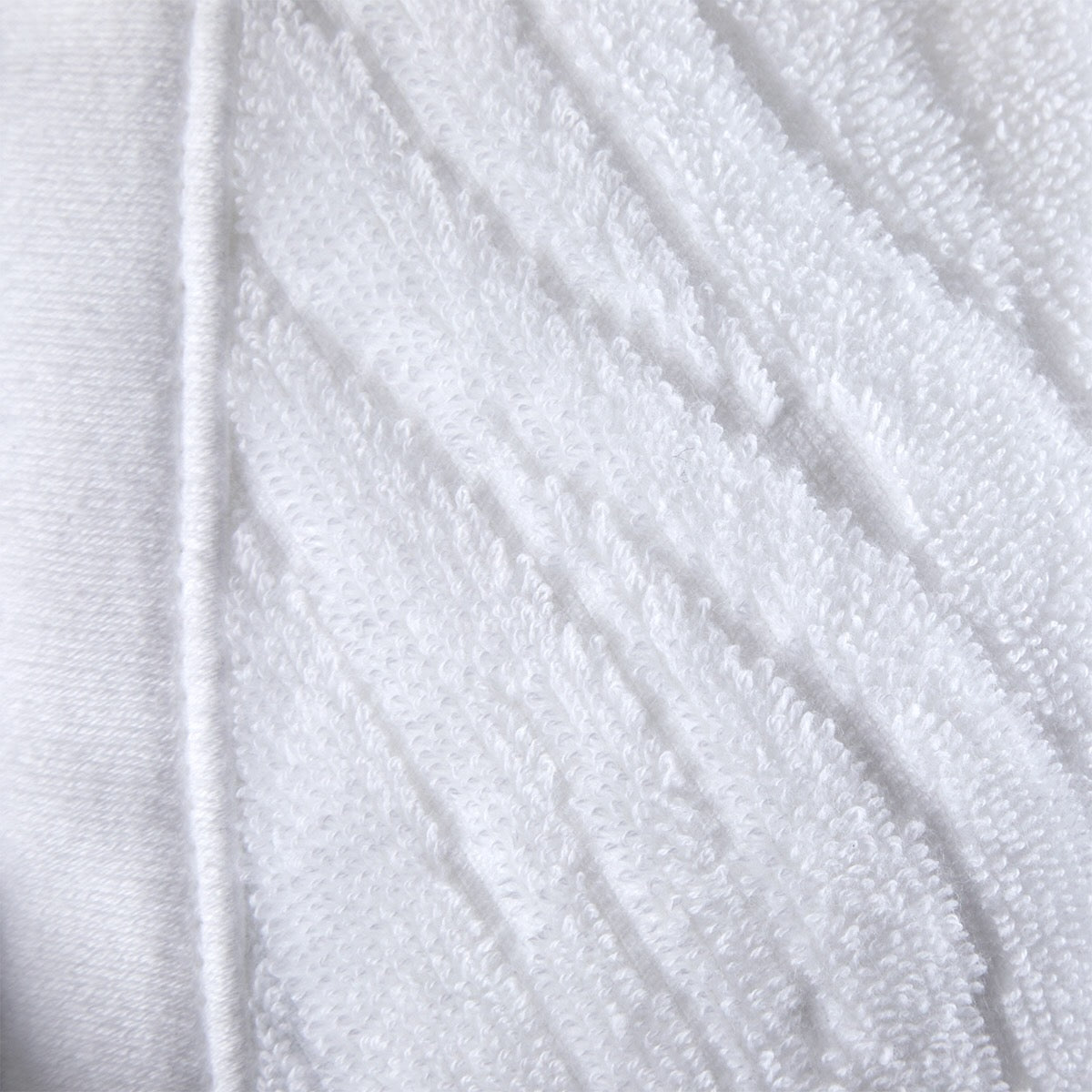 Luciole Organic Cotton Women's Bath Robe in Kimono Style by Yves Delorme detail 2