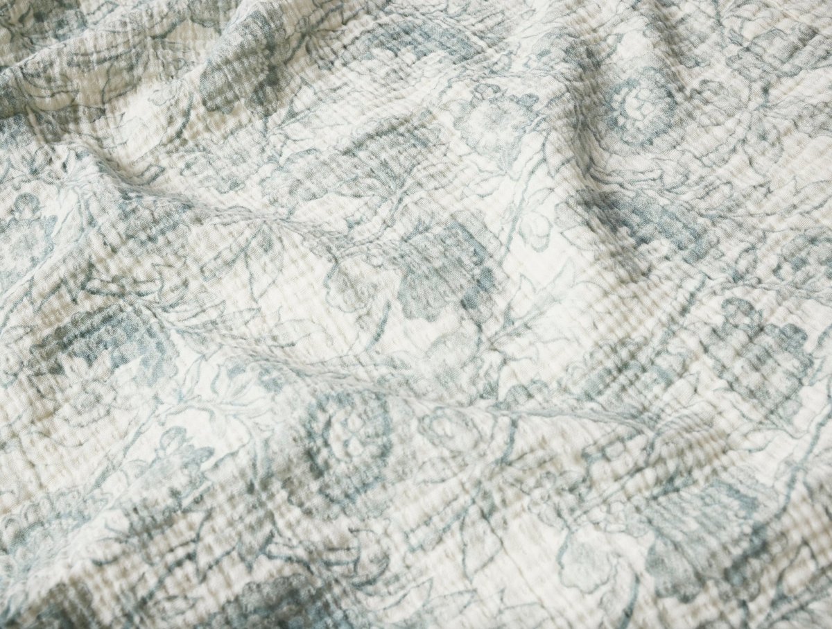 Coyuchi Balboa Undyed and Dew Organic Matelassé Throw at Fig Linens and Home - Fabric Detail 4