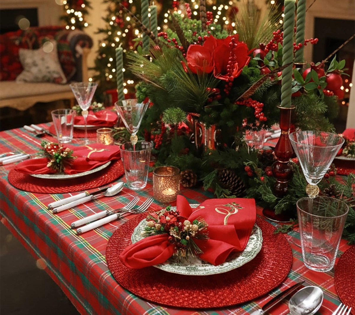 Holiday Threads Tablecloth in Red, Green & Gold Kim Seybert - Lifestyle Photo