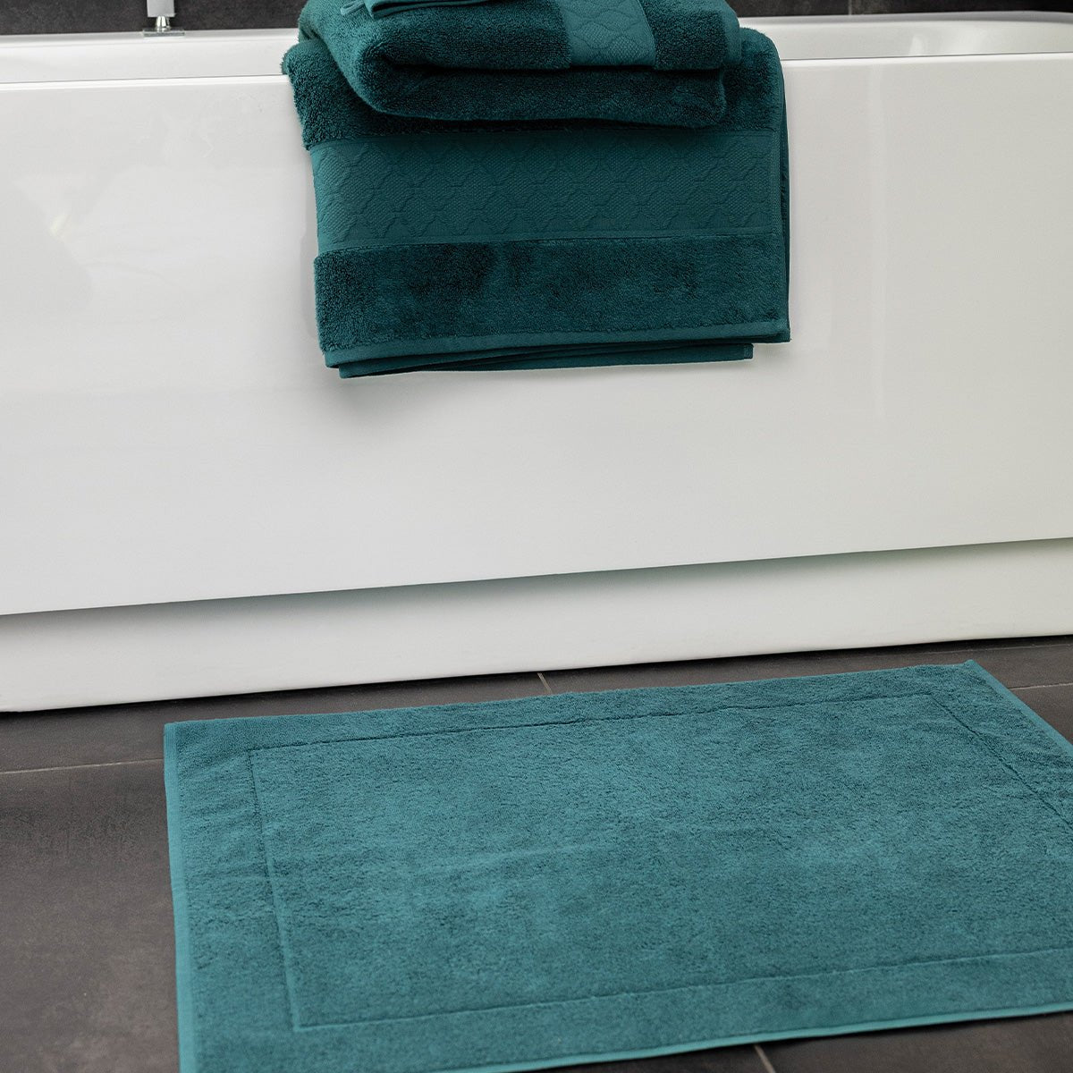 Caresse Dark Green Bath Collection by Le Jacquard Francais Wash Mitt 6" X 7" Dark Green at FIG LINENS AND HOME 10