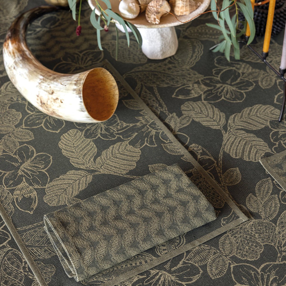 Sulawesi Feuillage Green Napkins by Le Jacquard Français 20" x 20" Napkins - Set of 4 Green at FIG LINENS AND HOME 2
