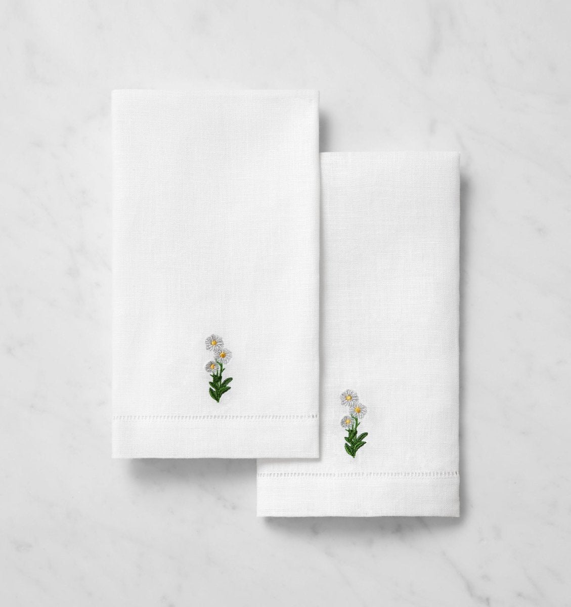 SFERRA Linens FIORENZA BIRTHFLOWER GUEST TOWEL APRIL DAISY COMP at Fig Linens and Home