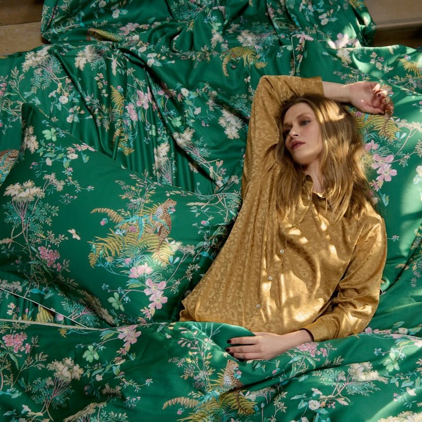 Contes Bedding by Yves Delorme Duvet Cover King 111 x 92 Emerald Green at FIG LINENS AND HOME 2