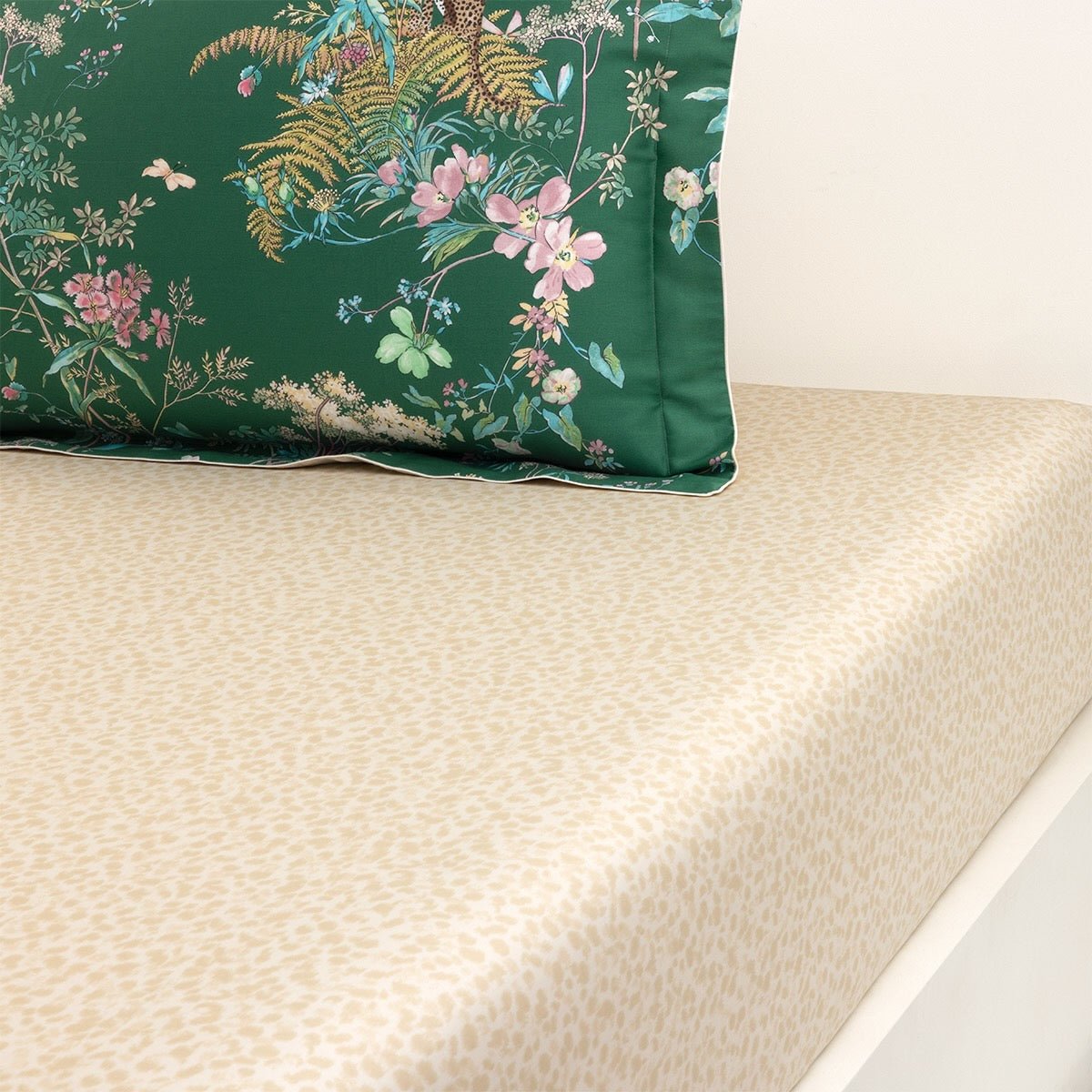 Contes Fitted Sheet King 79 x 81 Yves Delorme