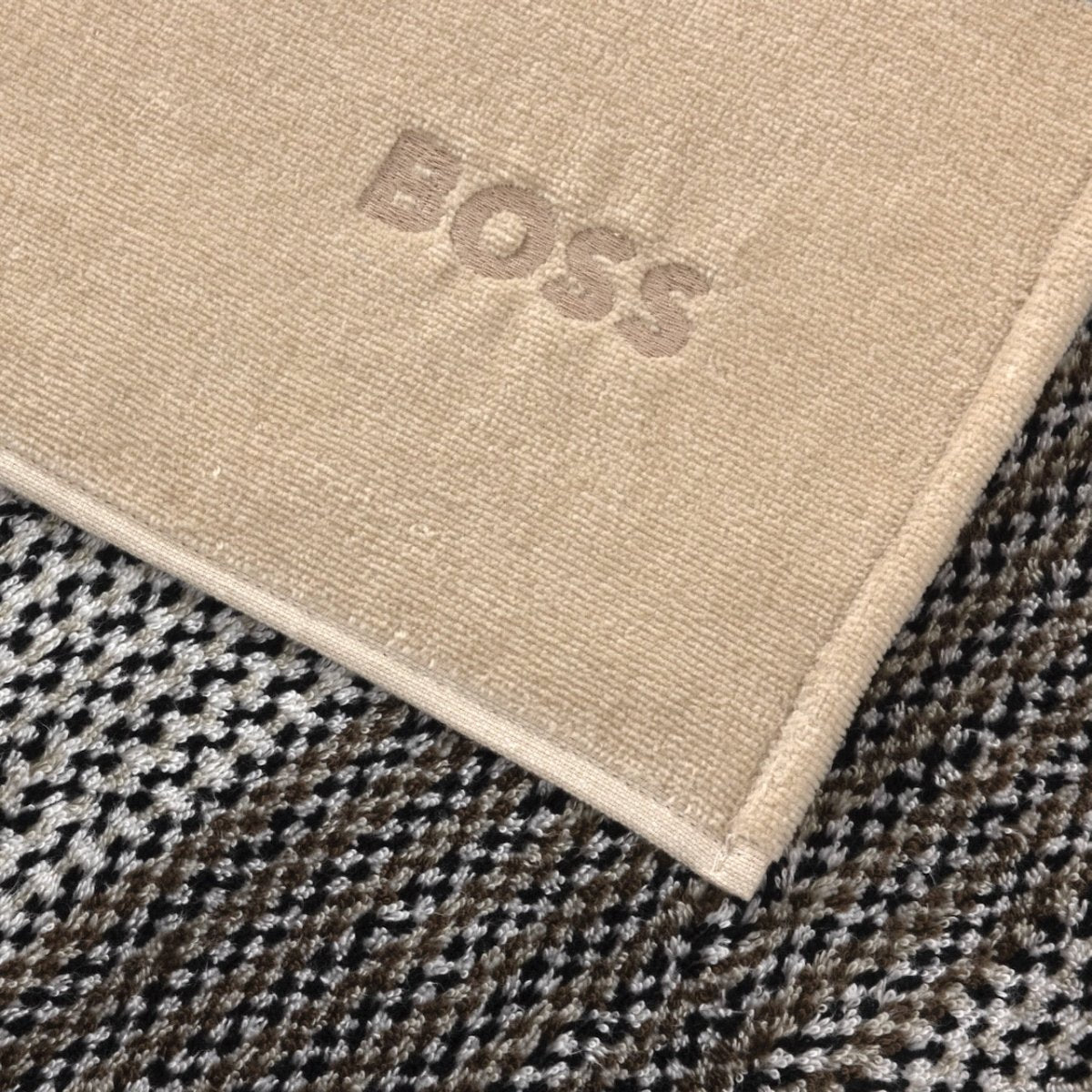 Modernist Stripe Towels by Hugo Boss Home Bath Sheet 39 x 66 Stripe at FIG LINENS AND HOME 4