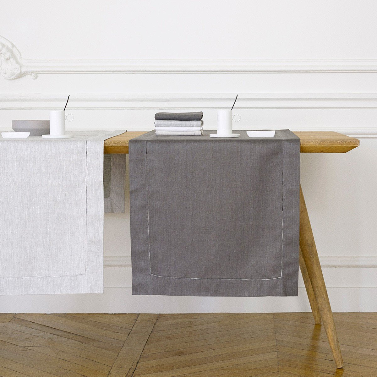 Liso Silver Table Linens by Yves Delorme Fig Linens Light Gray 