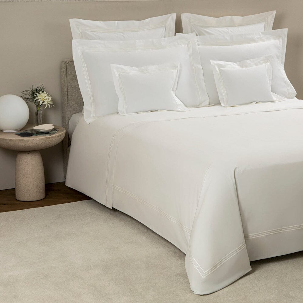 Frette Bedding - Triplo Popeline Bourdon White and Milk Duvet Cover