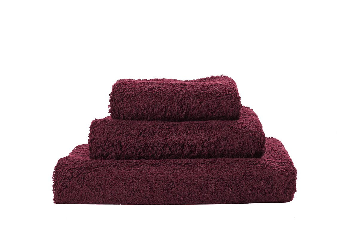 Set of Abyss Super Pile Towels in Rubis 520