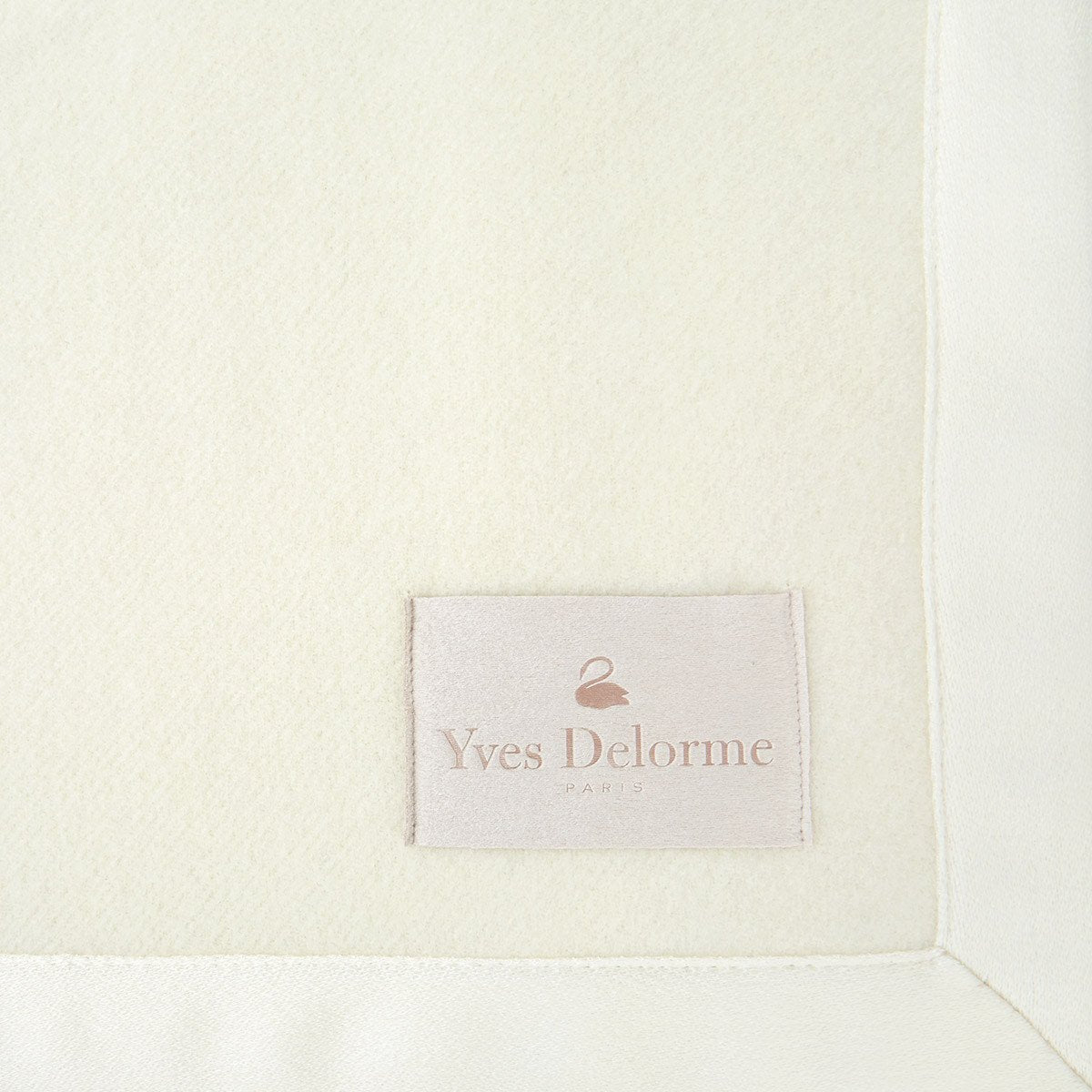 Duchesse Nacre Blanket by Yves Delorme | Fig Linens 