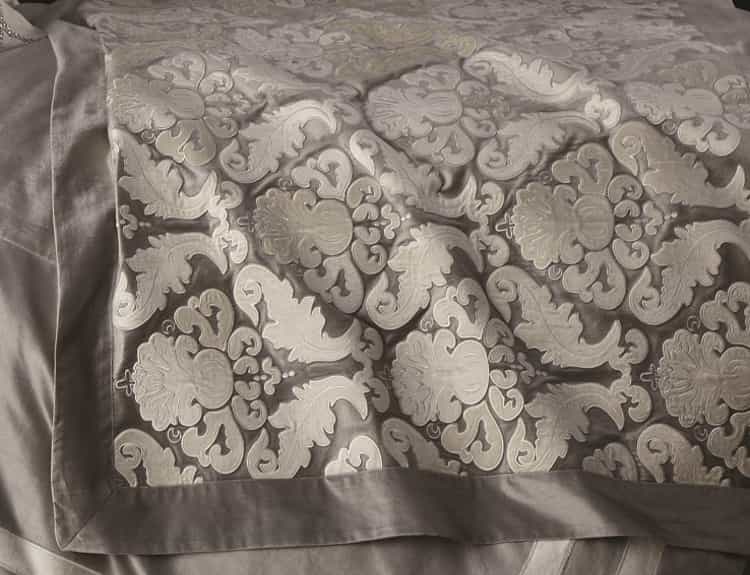 Fig Linens - Lili Alessandra Bedding - Versailles Silver Velvet Throw