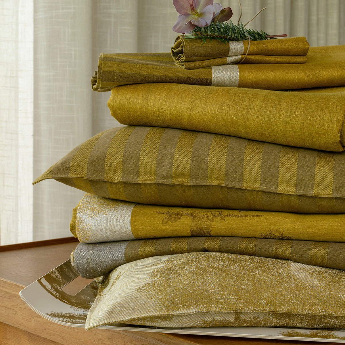 Souveraine Holiday Table by Le Jacquard Français - FIG LINENS AND HOME