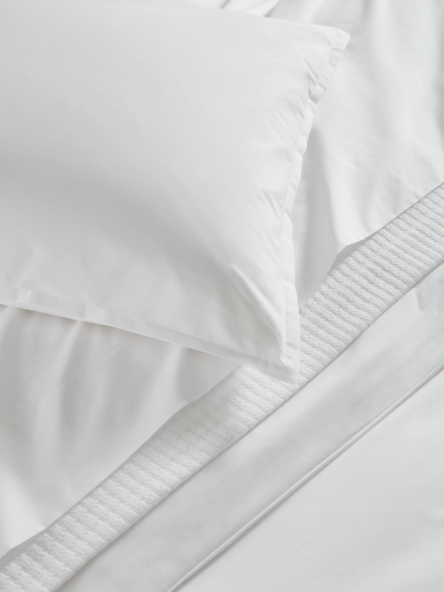 Sf Giza 45 Corto P White Standard Sham 21X26 | Sferra at Fig Linens and Home