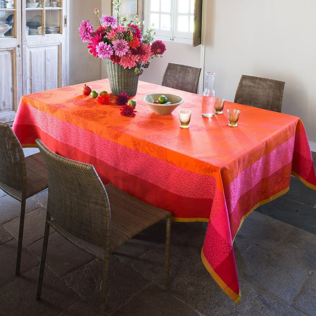 Tablecloth | Le Jacquard Français Parfums de Bagatelle Nasturtium Oblong Table Linens (69x98")