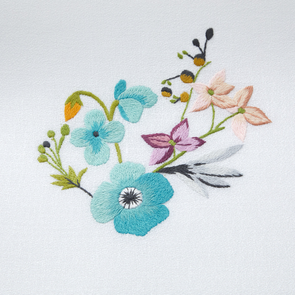 Fleurs Anemone Guest Towel by Yves Delorme Couture