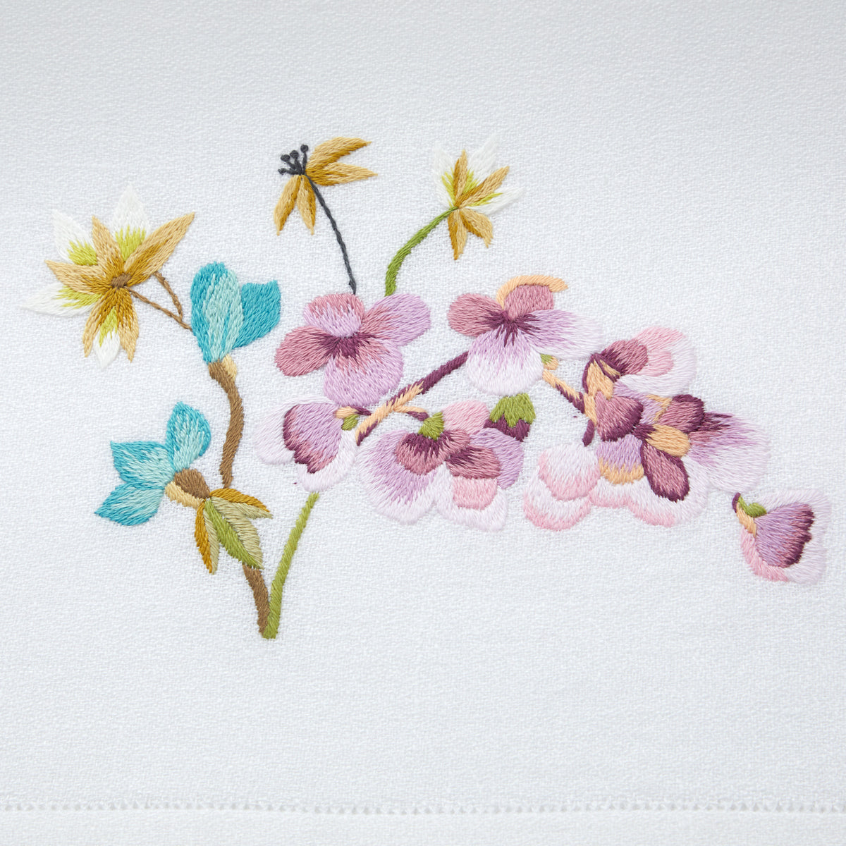 Fleurs Senteur Guest Towel by Yves Delorme Couture