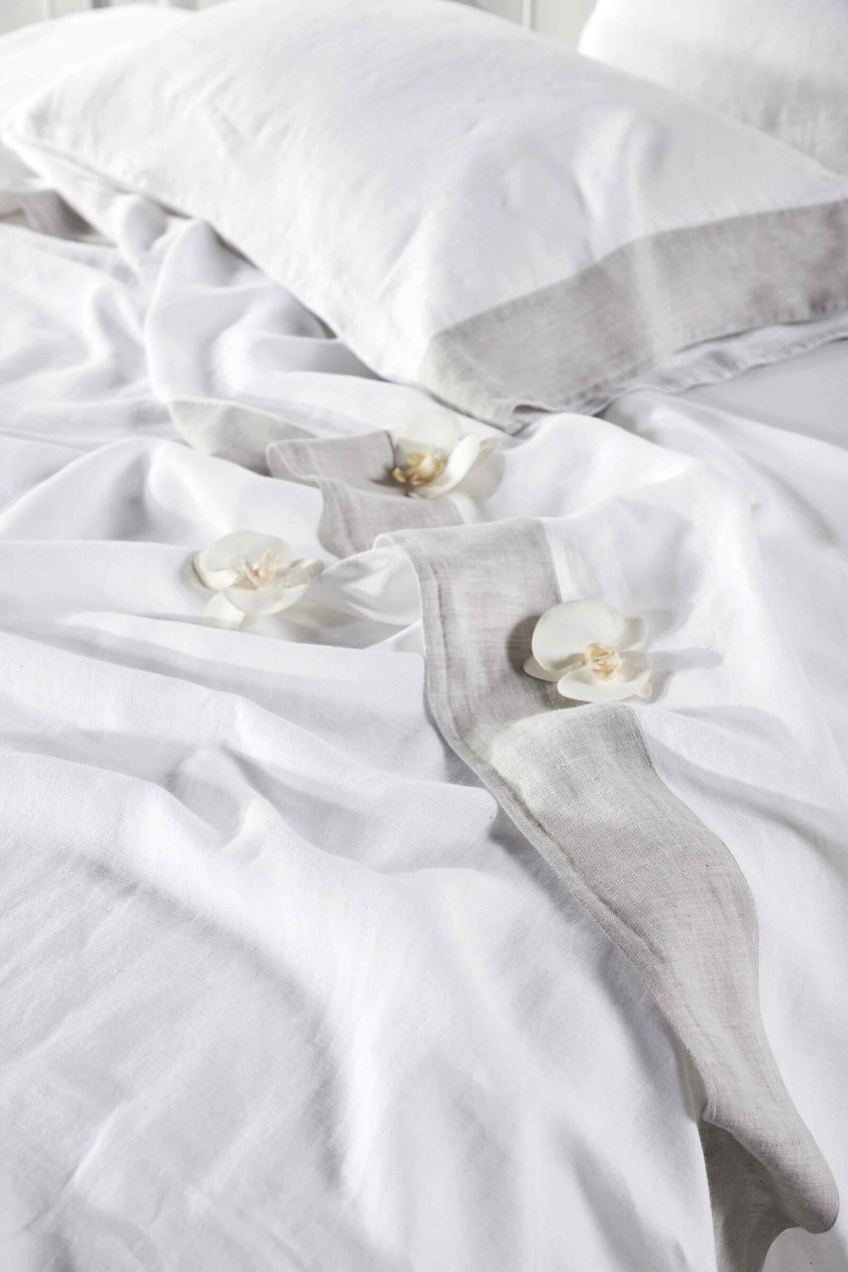 Kyoto European Linen Sheet Set by Orchids Lux Home White/ Mist King Sheet Set