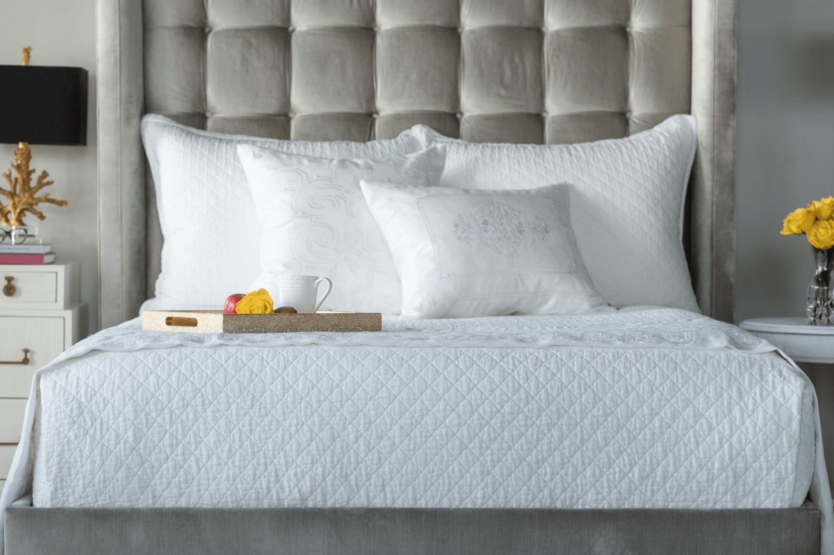 Lili Alessandra Emily Quilted Linen Bedding - Thumbnail 2