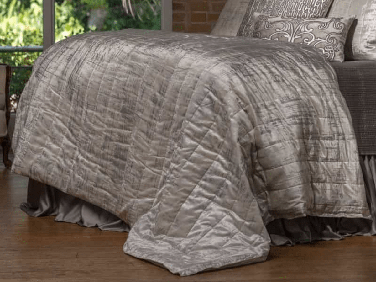 Lili Alessandra Moderne Ivory Velvet Personal Comforter