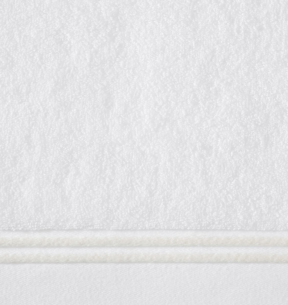 Aura Nuova White and Ivory Bath Towel 30X60 | Sferra at Fig Linens and Home