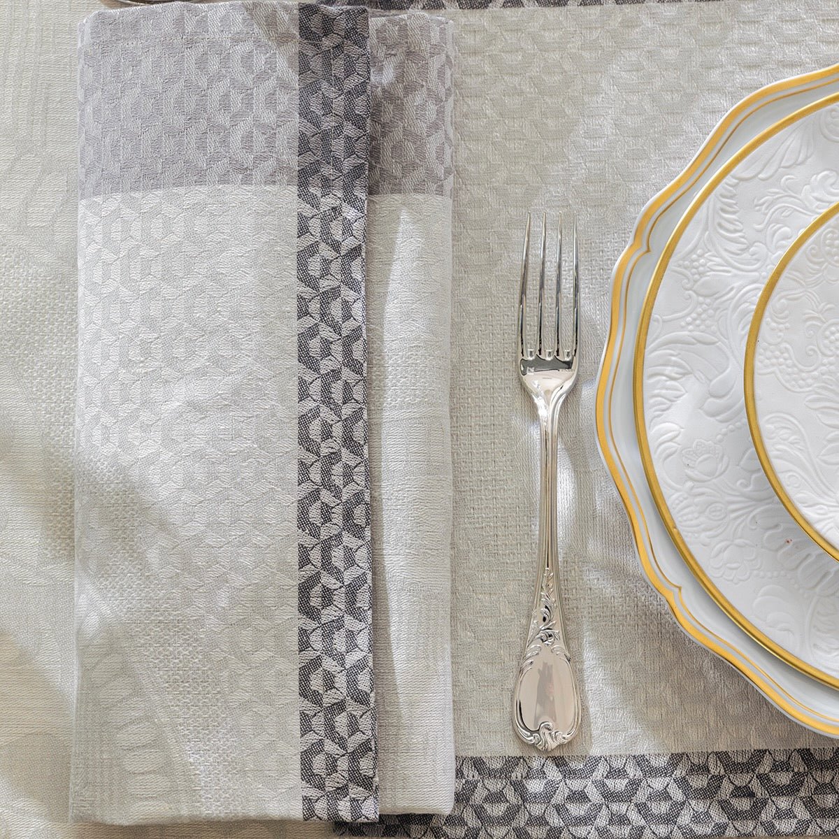 Evasion Celeste Grey 23" x 23" Napkin by Le Jacquard Français - 9at Fig Linens and Home - 3