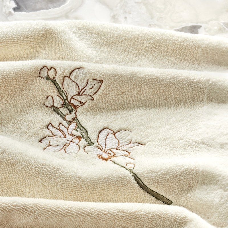 Embroidery detail on Towels 2 - Almond Flowers Bath and Hand by Hugo Boss Home | Yves Delorme Bath