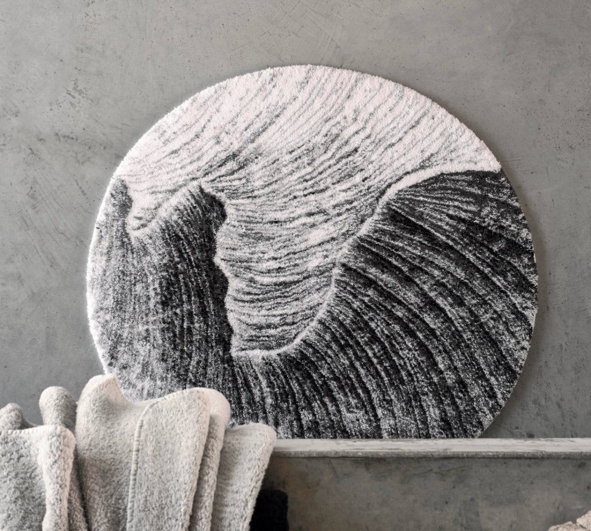Yoji Silver 900 Bath Rug by Abyss Habidecor Bath Rug 35" Diameter Silver 900 at FIG LINENS AND HOME 2