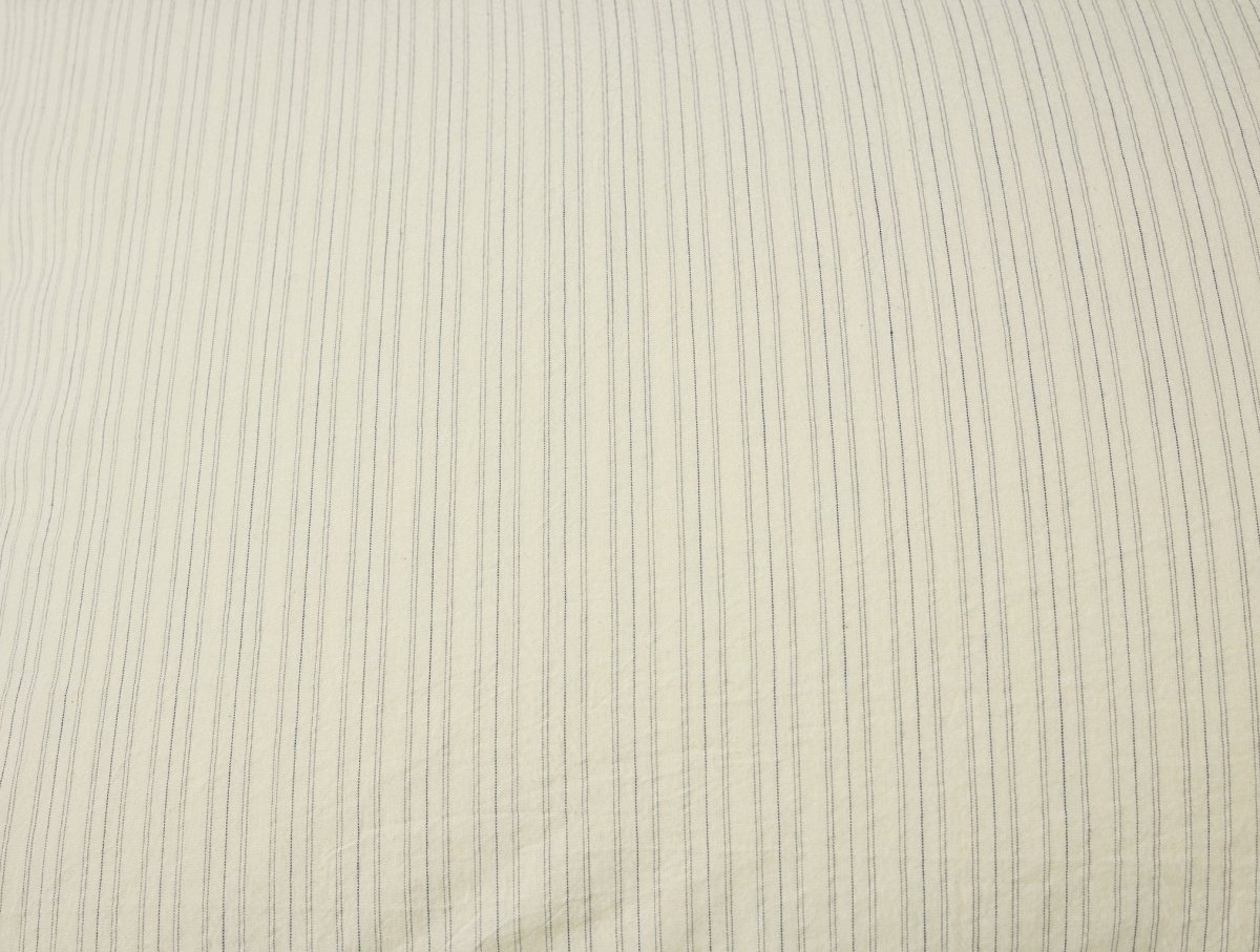 Organic Crinkled Percale Undyed w/ Indigo Gray Pillowcases 3 | Coyuchi at Fig Linens and Home