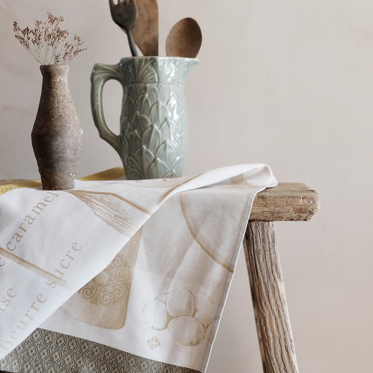 Fig Linens - Crepes Ecru Tea Towels by Le Jacquard Français - Lifestyle