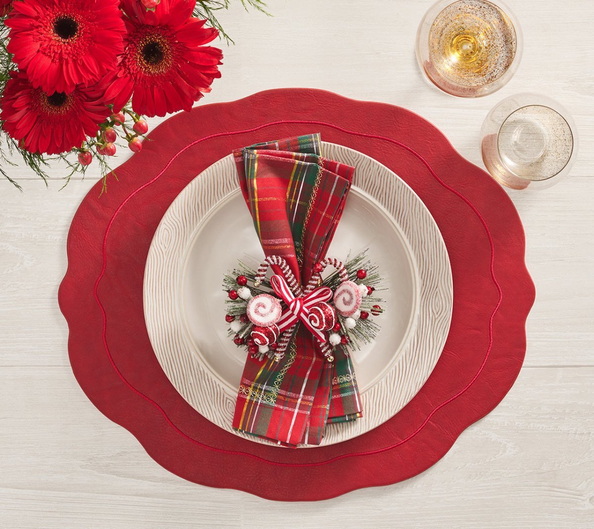 Holiday Threads Napkin in Red, Green & Gold, Set of 4 Kim Seybert Red/Green/Gold 21"L x 21"W x 0.1"H - Set of 4 at FIG LINENS AND HOME 3