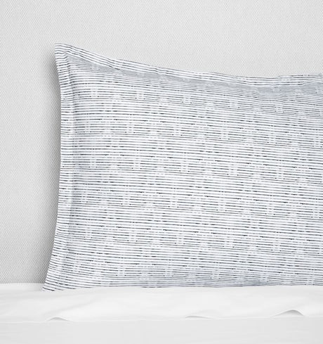 Arzano - Standard Sham 21X26 White/Black Sferra