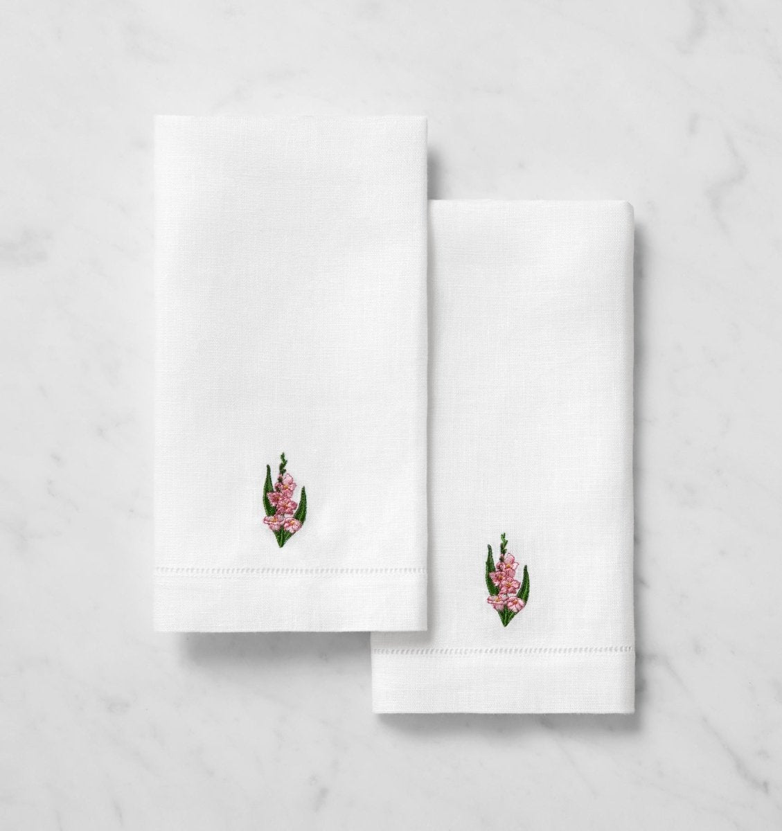 SFERRA Linens FIORENZA BIRTHFLOWER GUEST TOWEL AUGUST GLADIOLUS COMP at Fig Linens and Home