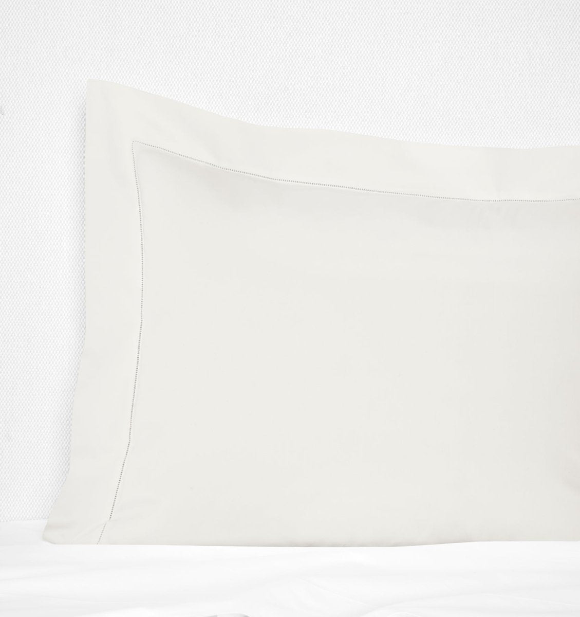 Sferra Spring26 Luxor Standard Sham Oyster at Fig Linens And Home