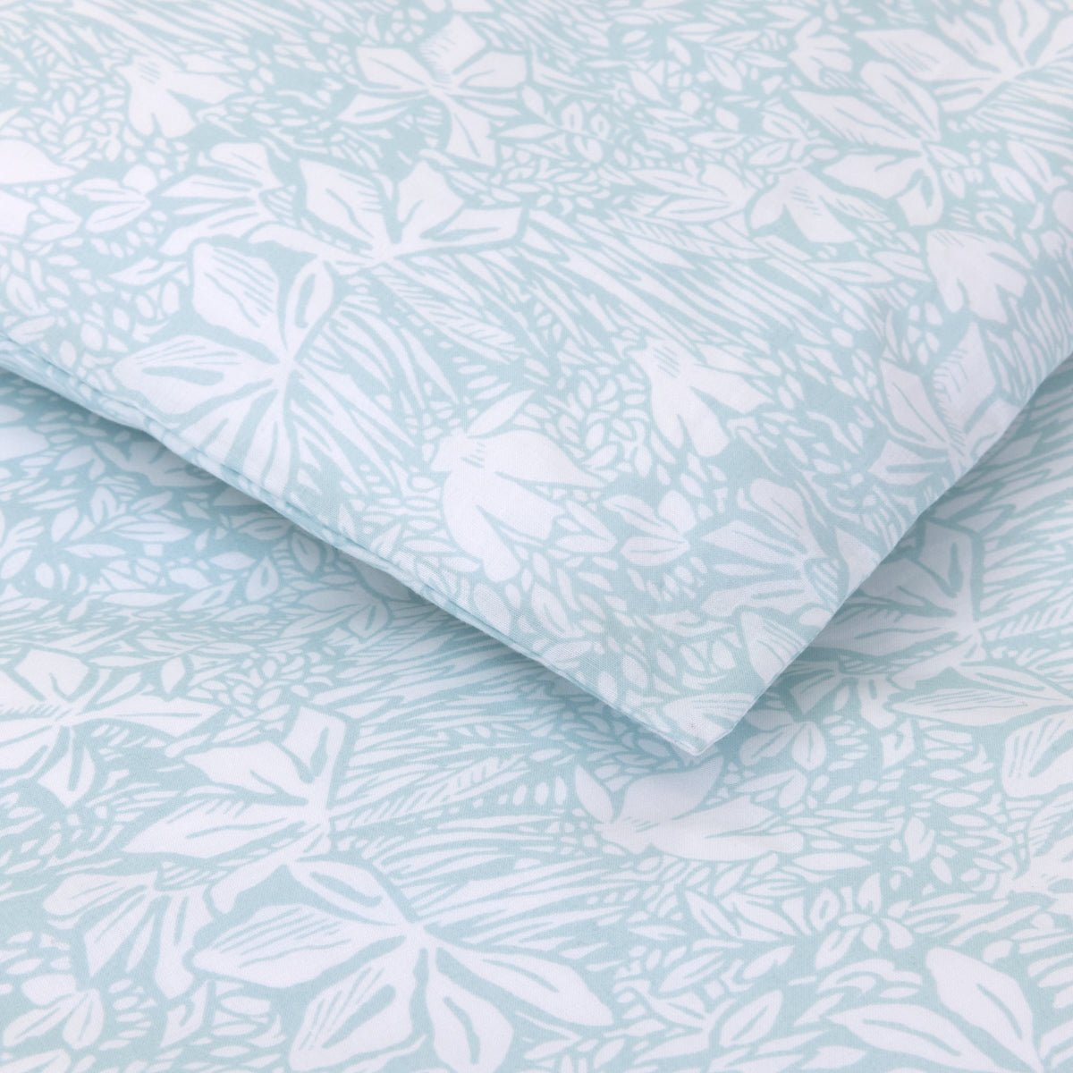 Capri Aqua Organic Bedding by Yves Delorme Fitted Sheet King 79 x 81 Aqua at FIG LINENS AND HOME 9