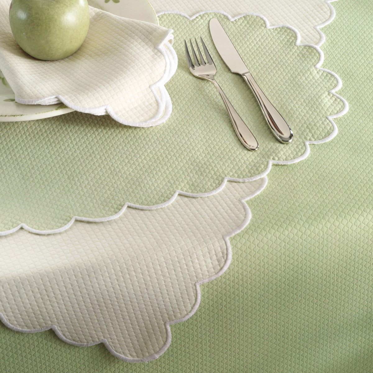 Savannah Gardens Green Round Tablecloths by Matouk - Fig Linens and Home