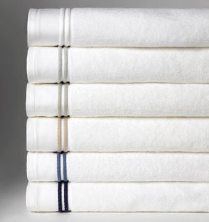 Aura by Sferra - White bath towels with colored trim - Fig linens