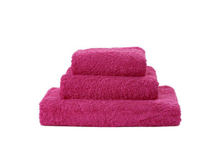 Set of Abyss Super Pile Towels in Happy Pink 570