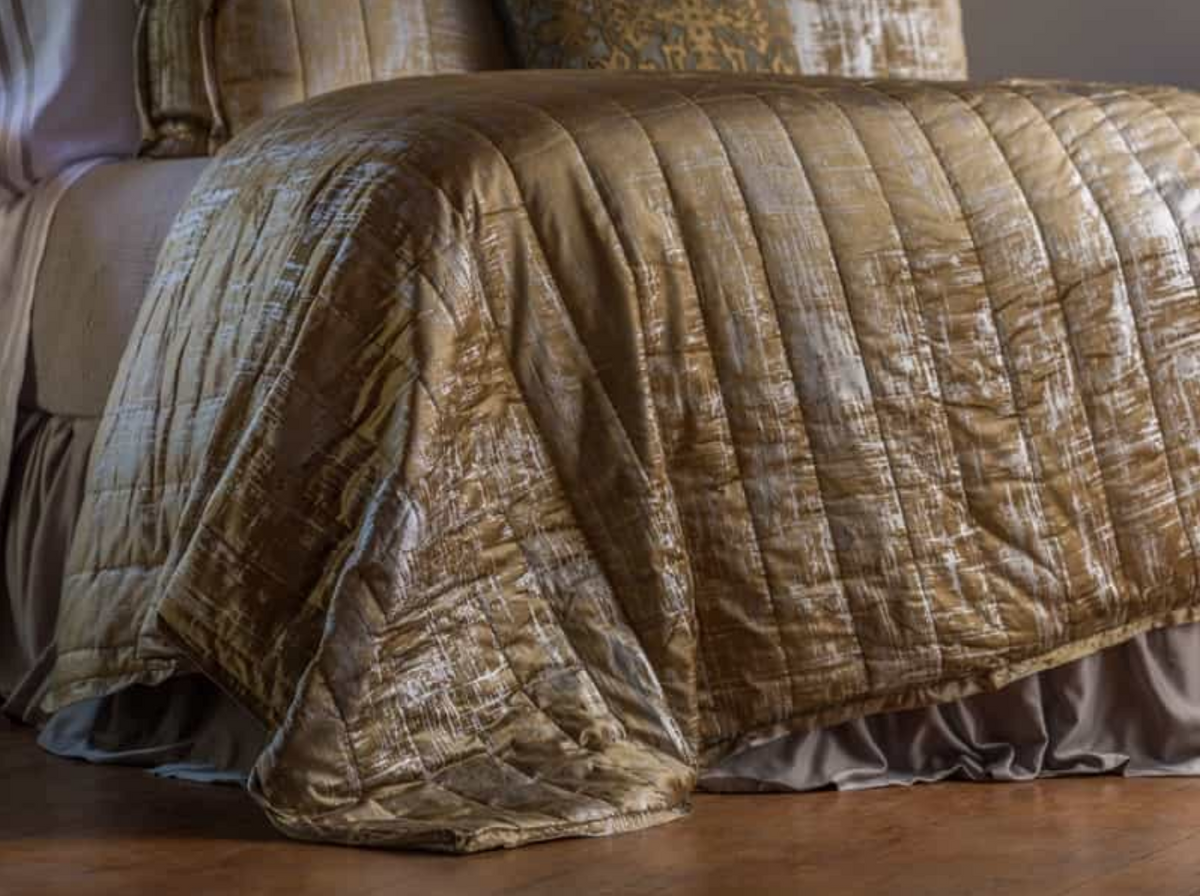 Lili Alessandra Moderne Straw Velvet Personal Comforter