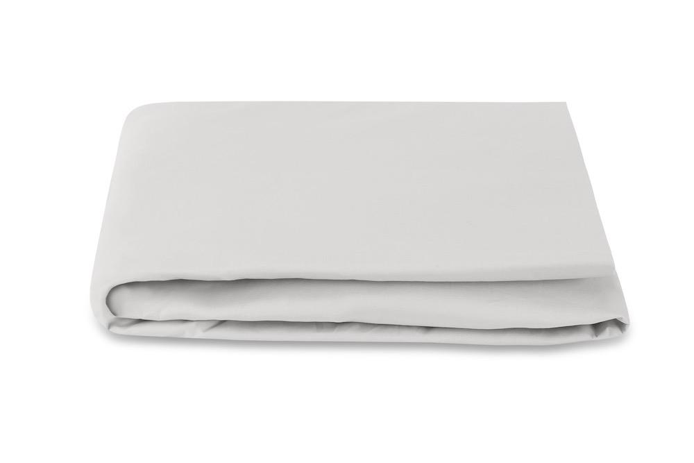 Cecily Silver Fitted | Matouk Bergamo Giza Percale Fitted Sheet
