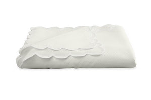 Bone Tablecloth | Round Matouk Table Cloth - Savannah Gardens easy-care matelasse