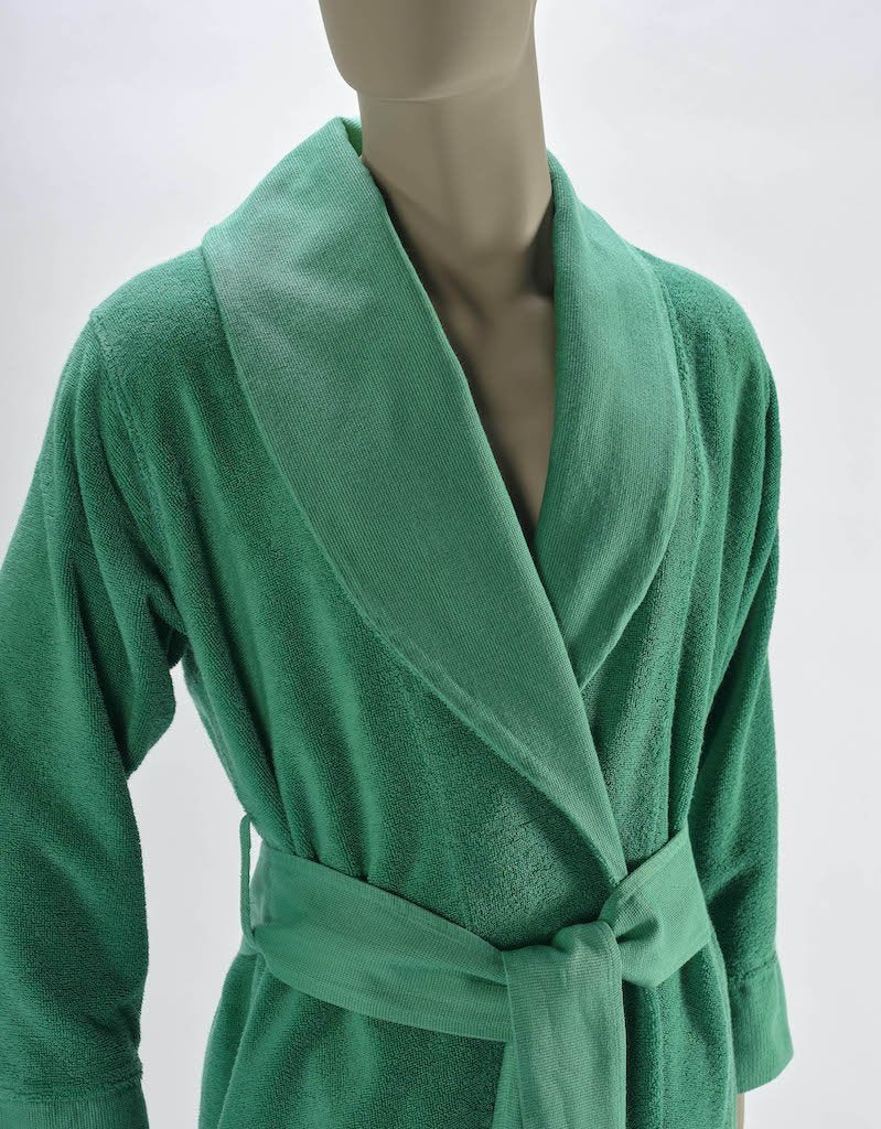 Fig Linens - Amigo Robe by Abyss and Habidecor - Collar detail
