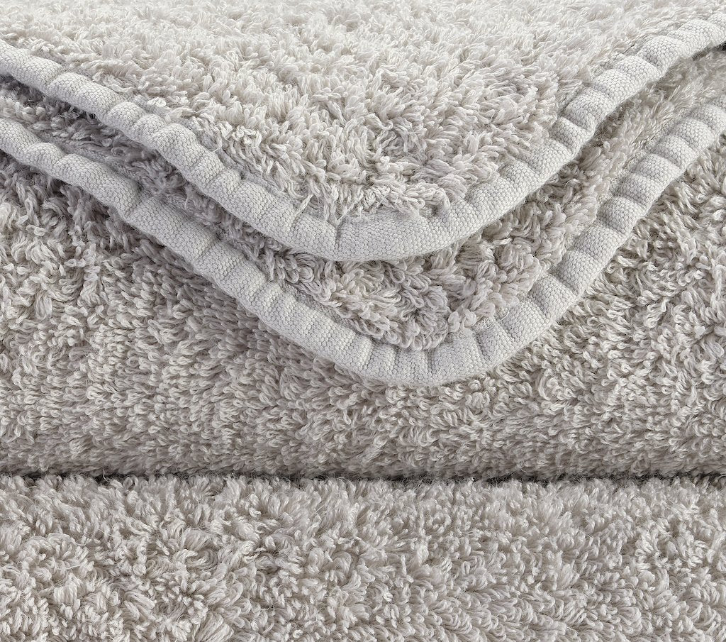 Better Homes & Gardens Signature Soft Heathered Bath Towel, Gray Shadow