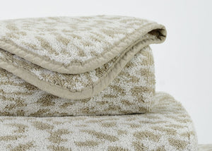 Fig Linens - Zimba Bath Towels by Abyss and Habidecor - Linen - closeup