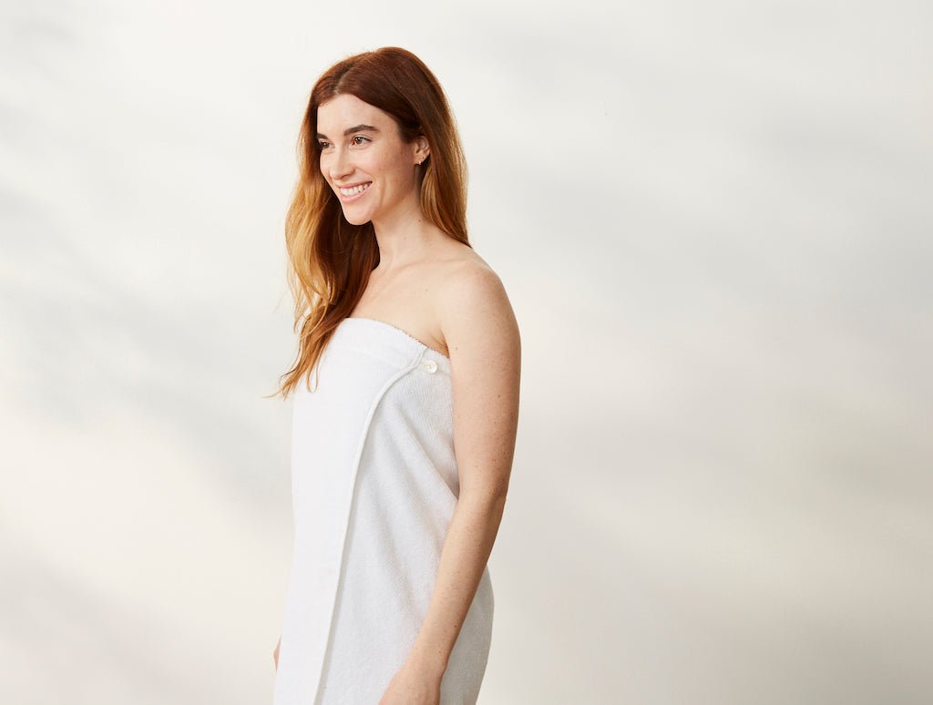 Fig Linens - Air Weight White Organic Cotton Bath Wrap by Coyuchi | Fig Linens 