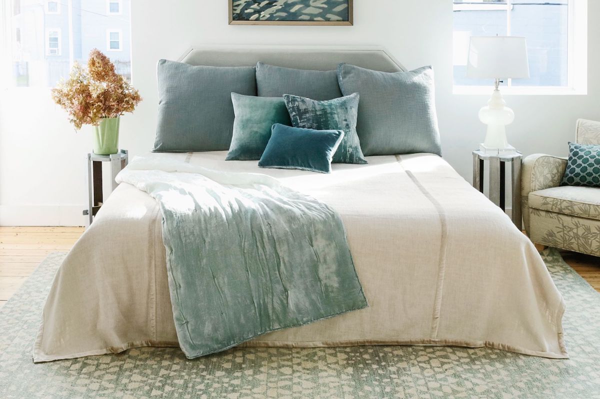 Lifestyle - Chunky Weave Biscotti Coverlet by Kevin O'Brien Studio | Fig Linens