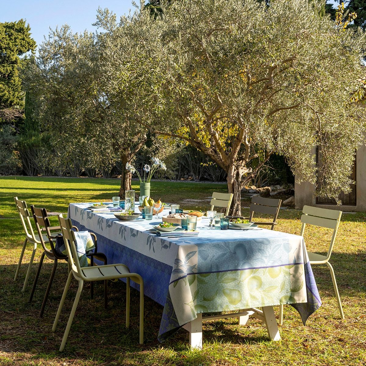 Arrière Pays Blue Table Linens by Le Jacquard Français - Lifestyle Shot