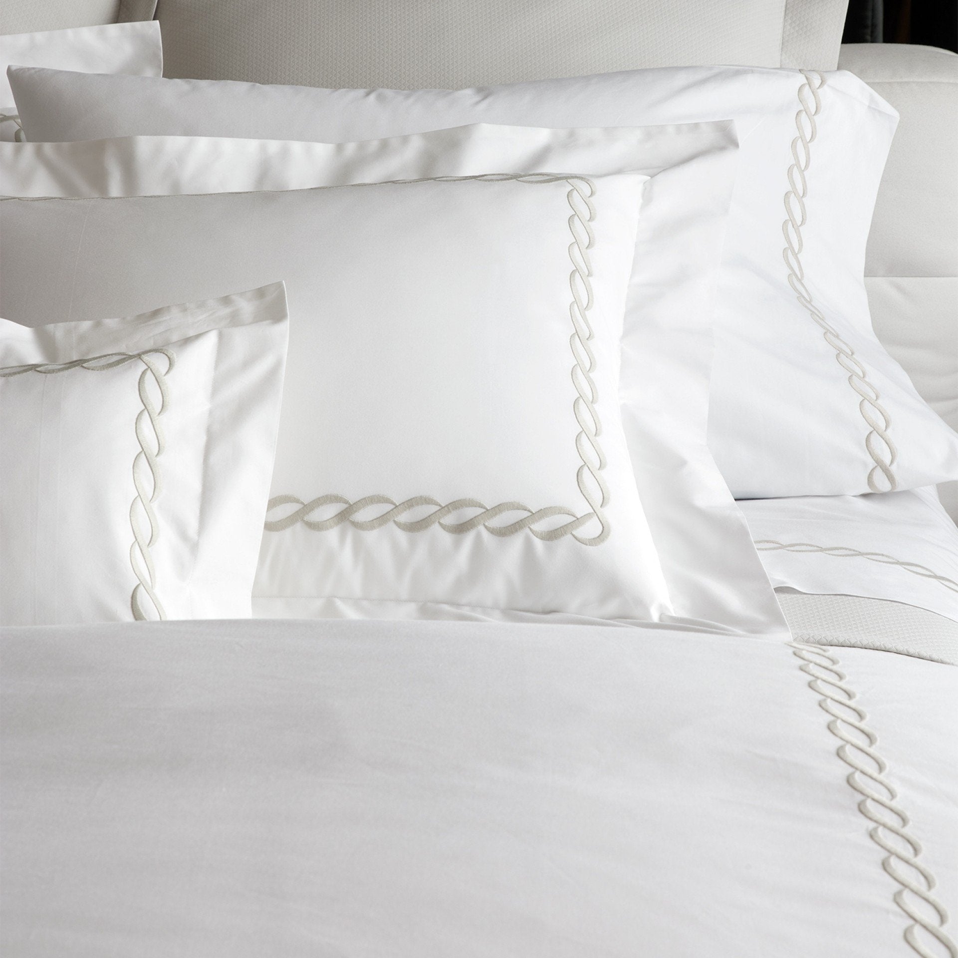 Matouk Luxury Bedding - Classic Chain Sheets and cases - Fig Linens